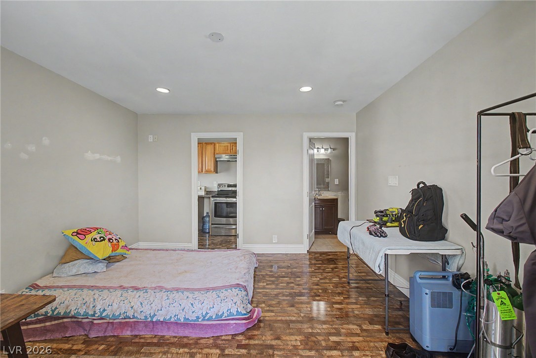 713 Vincent Way Property Photo 47