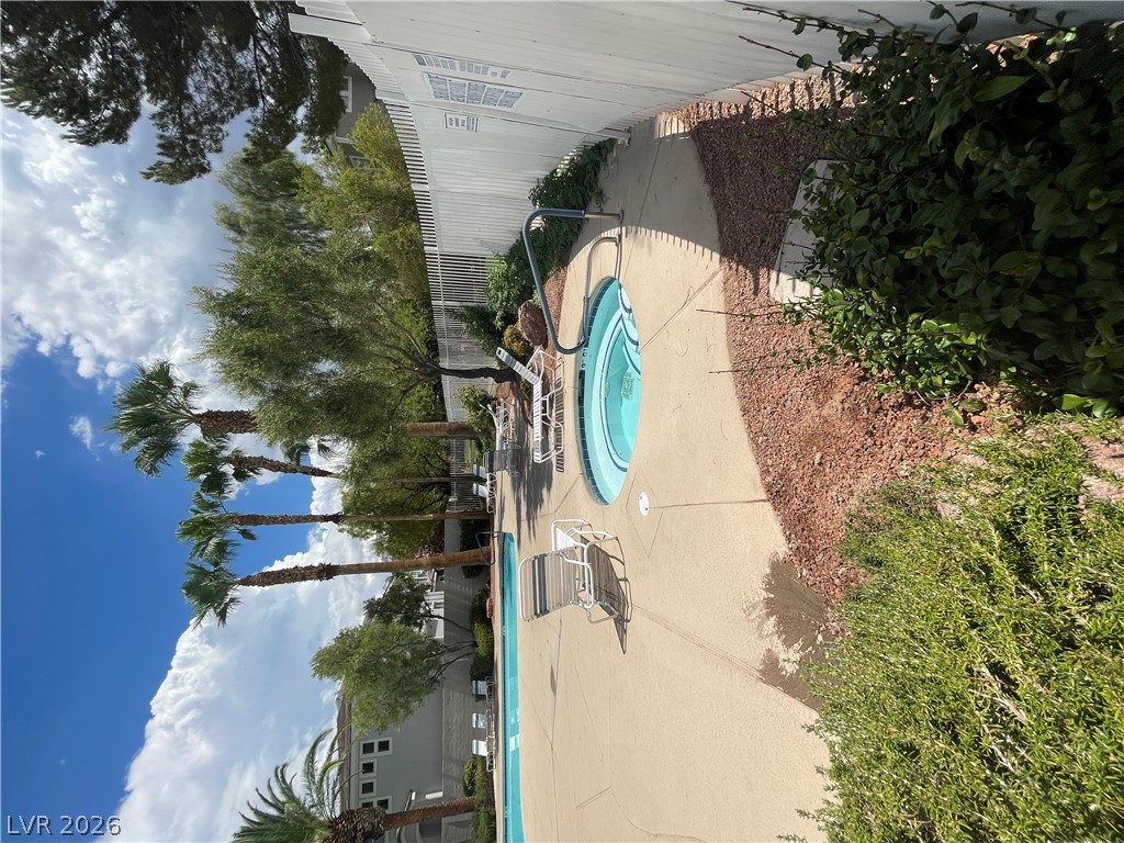 2512 Devotion Ridge Drive Property Photo 4