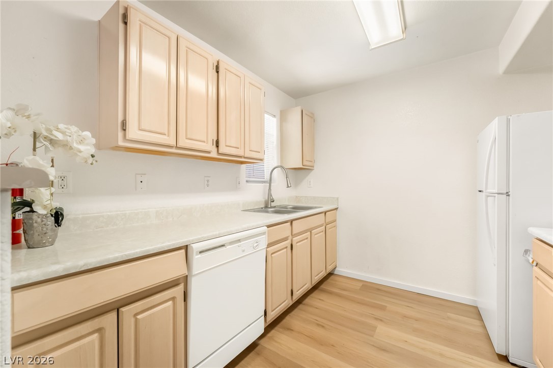 555 East Silverado Ranch Boulevard 2038 Property Photo 13