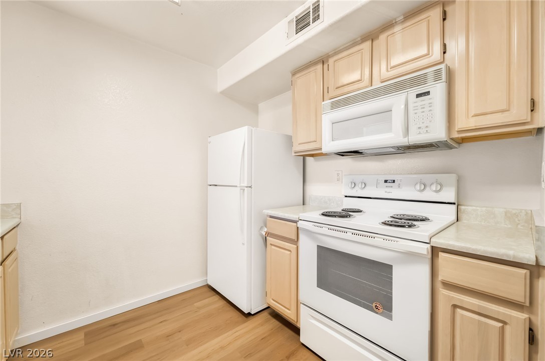 555 East Silverado Ranch Boulevard 2038 Property Photo 15