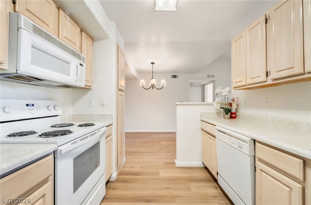 555 East Silverado Ranch Boulevard 2038 Property Photo 17