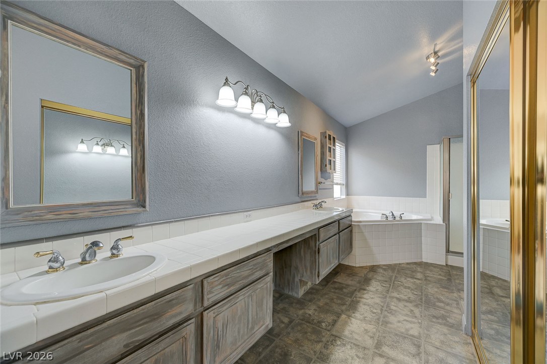 184 Adomeit Drive Property Photo 39