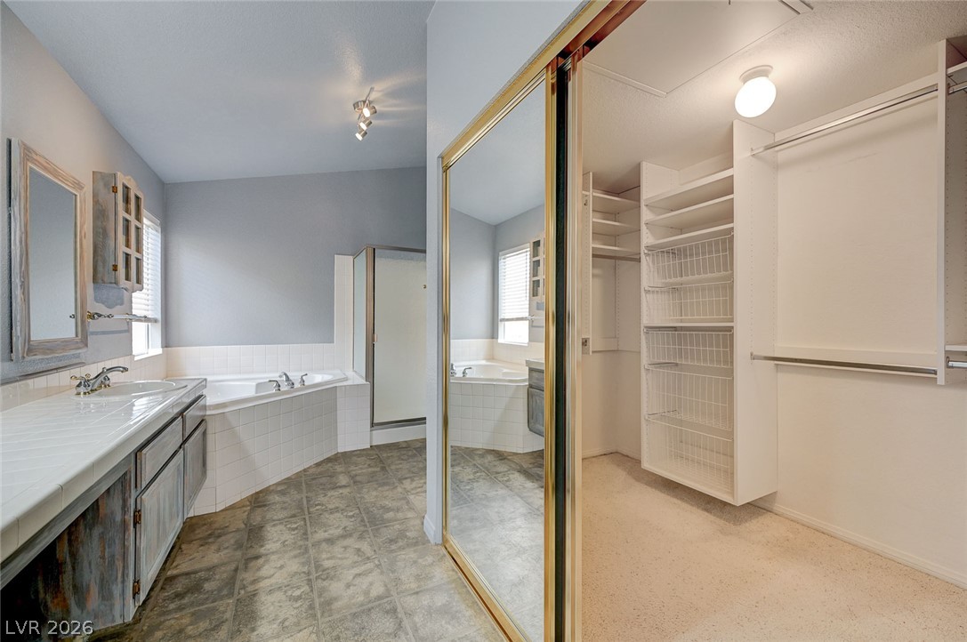 184 Adomeit Drive Property Photo 40
