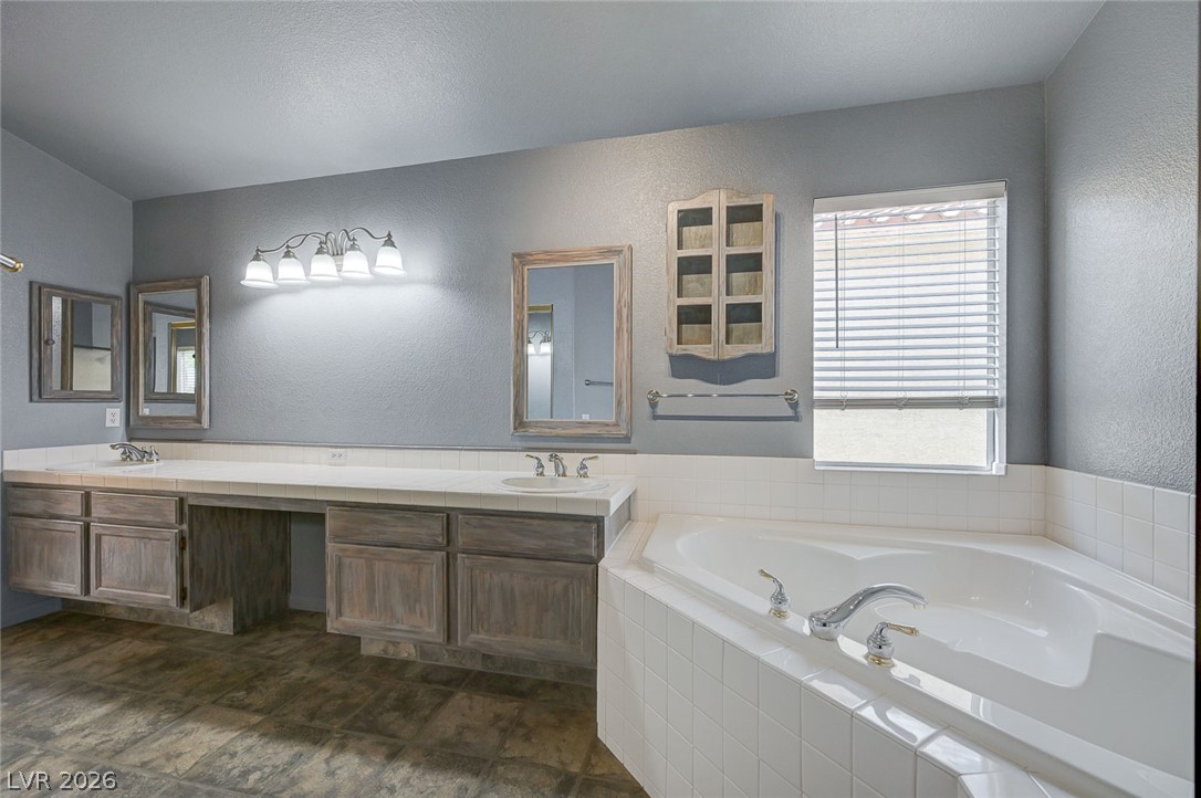 184 Adomeit Drive Property Photo 41