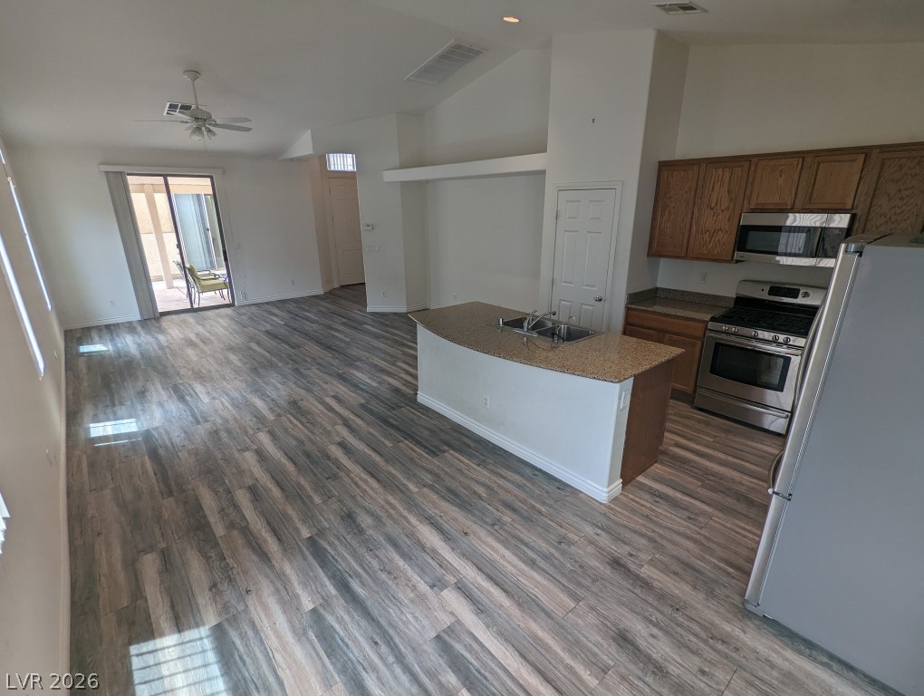 8148 Slate Falls Street Property Photo 7