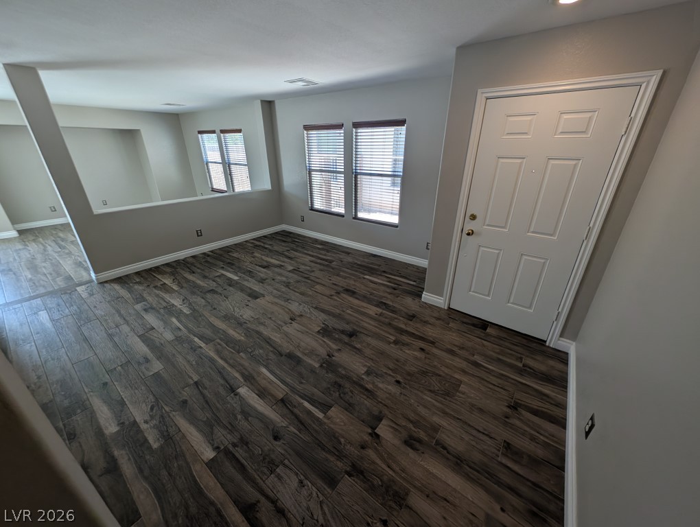 4917 Hostetler Avenue Property Photo 3