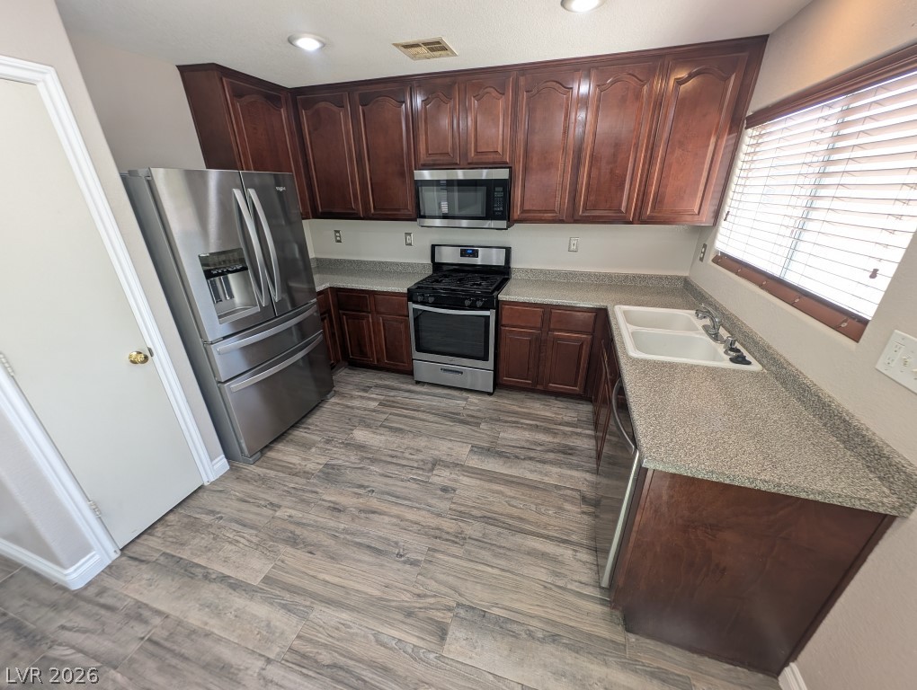 4917 Hostetler Avenue Property Photo 8