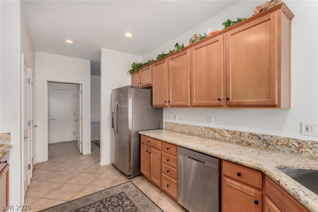 7927 Crested Starling Court Property Photo 5