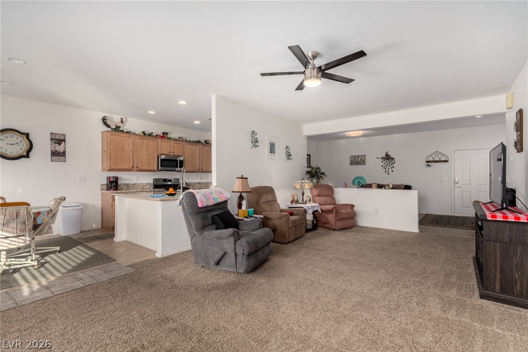 7927 Crested Starling Court Property Photo 14