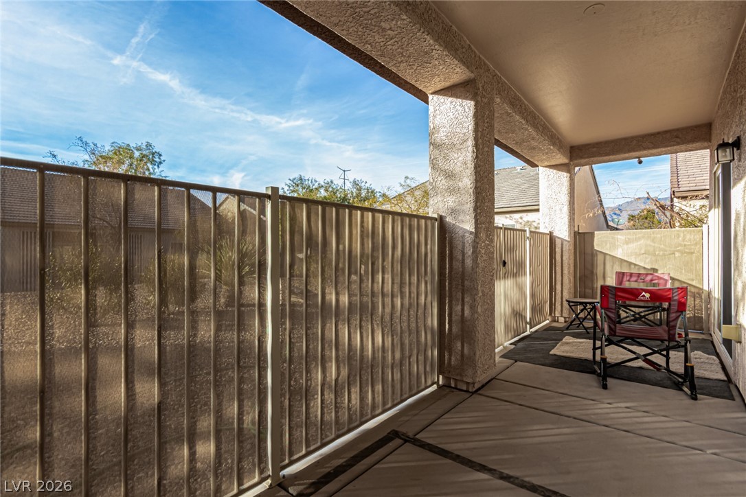 7927 Crested Starling Court Property Photo 32