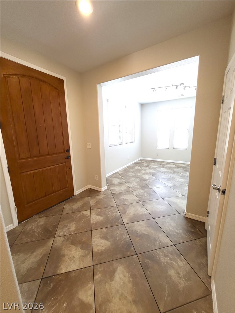 1053 Via Canale Drive Property Photo 13