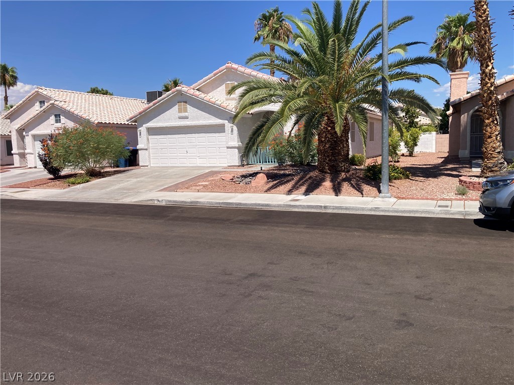 7116 Golden Desert Avenue Property Photo 3