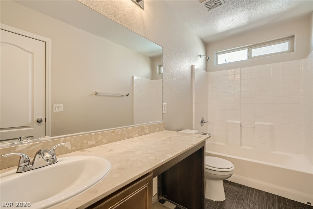 10601 Derby Peak Lane Property Photo 10