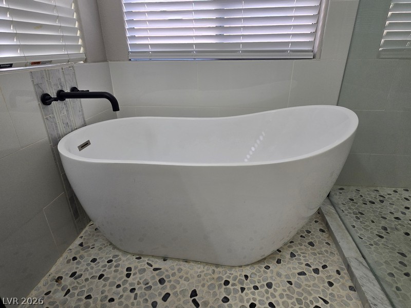 2809898 Property Photo 9
