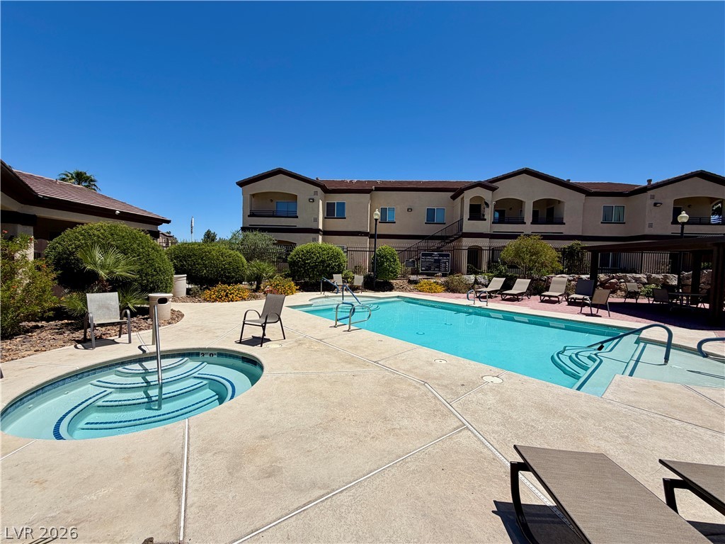 2291 West Horizon Ridge Parkway 1101 Property Photo 20