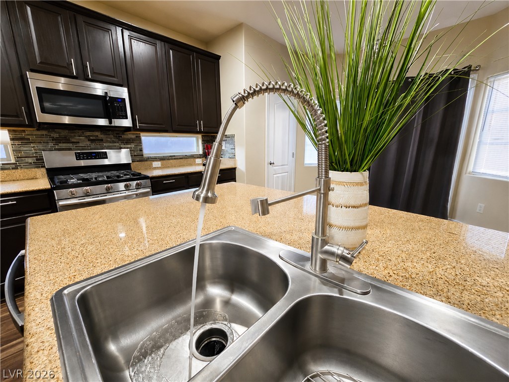 3922 Royal Stone Court Property Photo 11