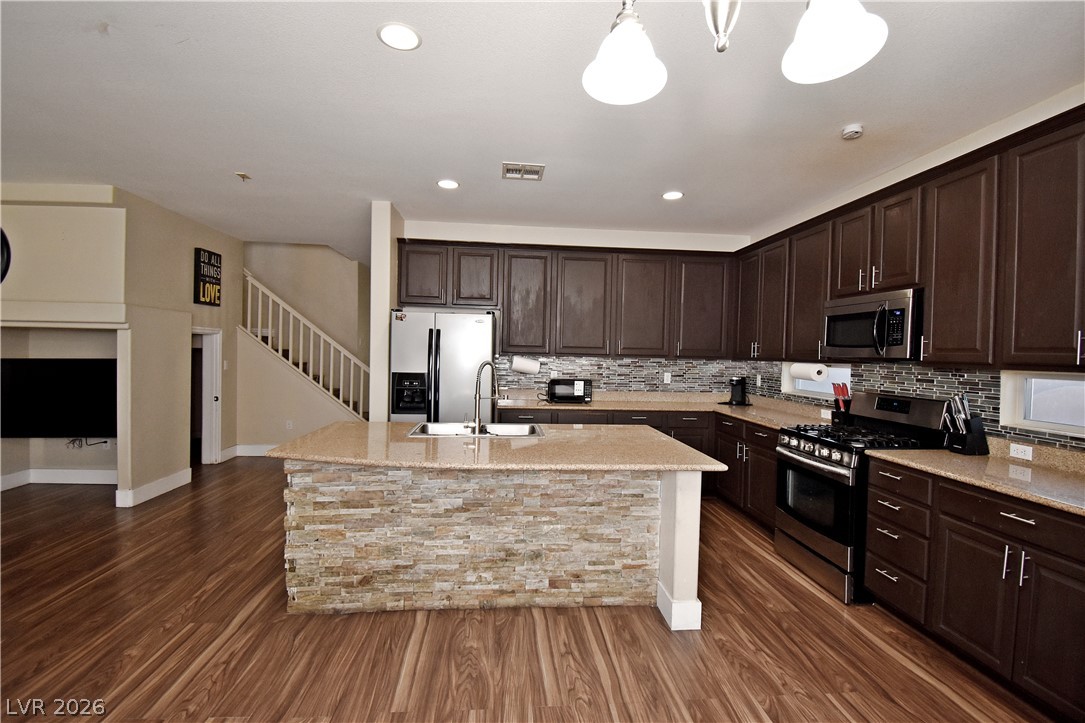 3922 Royal Stone Court Property Photo 19