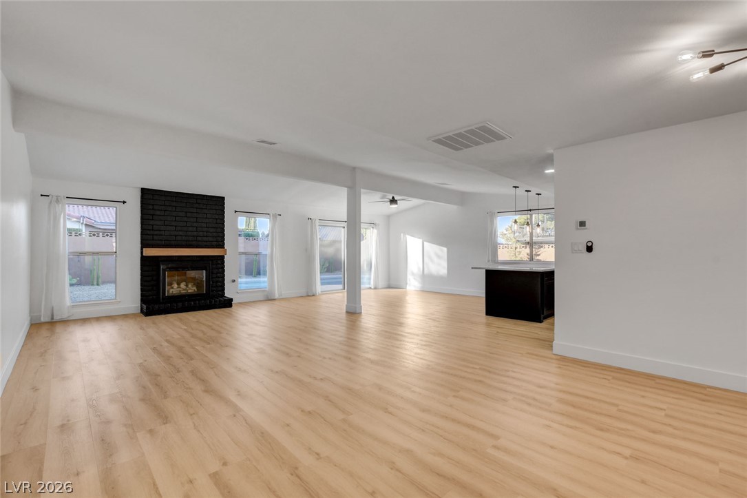 8904 Pesaro Drive Property Photo 8