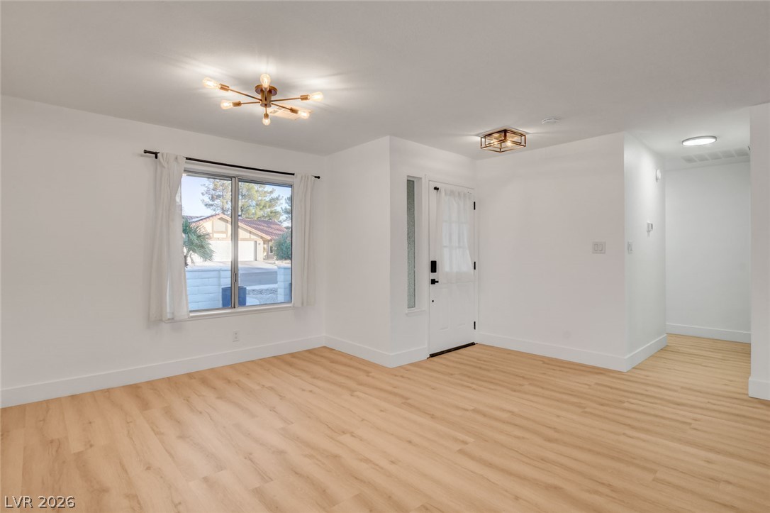 8904 Pesaro Drive Property Photo 10
