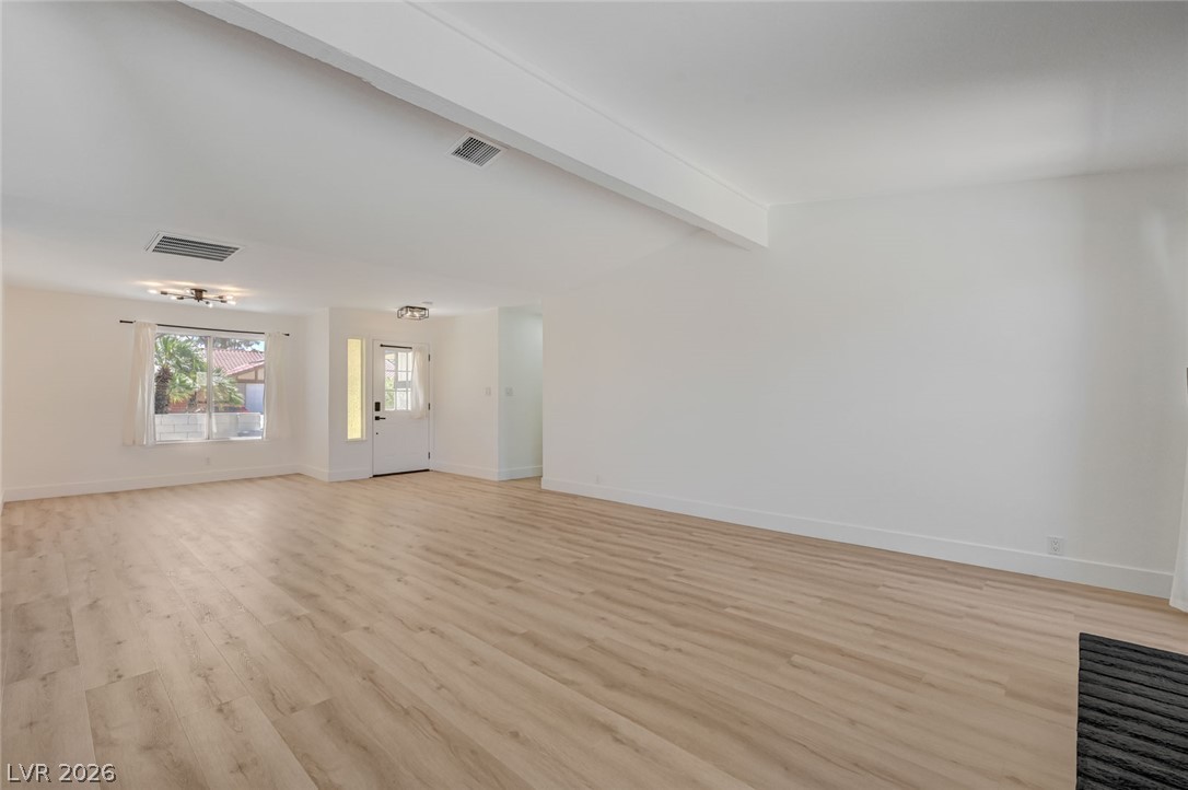 8904 Pesaro Drive Property Photo 13