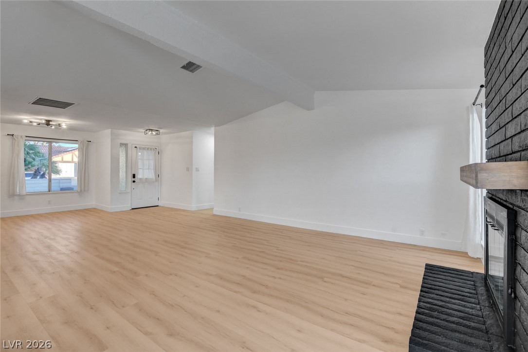 8904 Pesaro Drive Property Photo 14