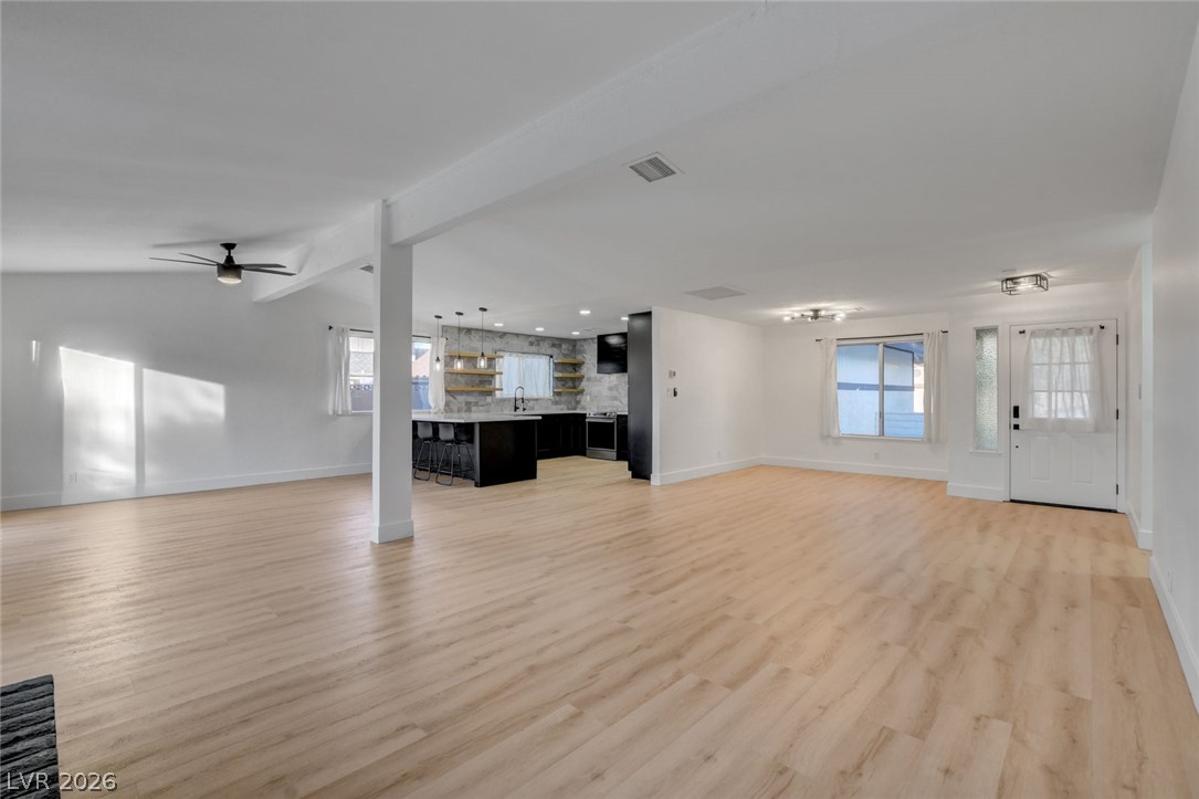 8904 Pesaro Drive Property Photo 15