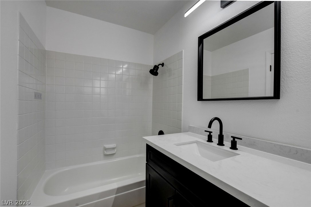 8904 Pesaro Drive Property Photo 29