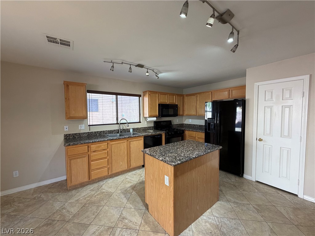 7613 Roop Street Property Photo 10