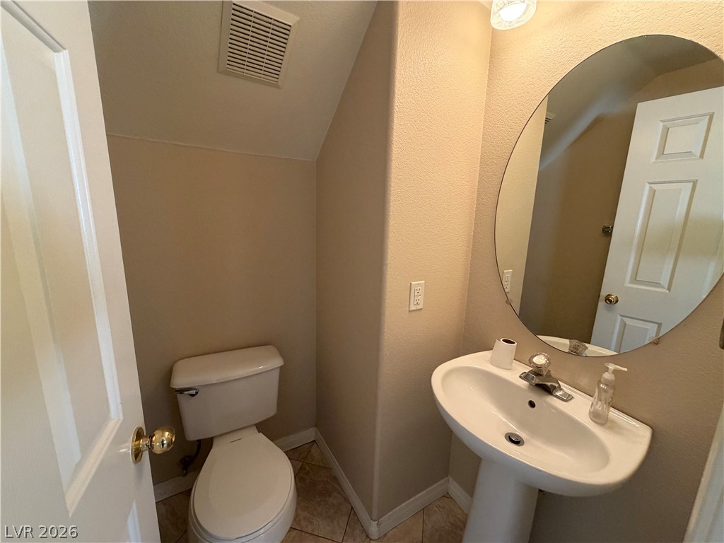 7613 Roop Street Property Photo 11