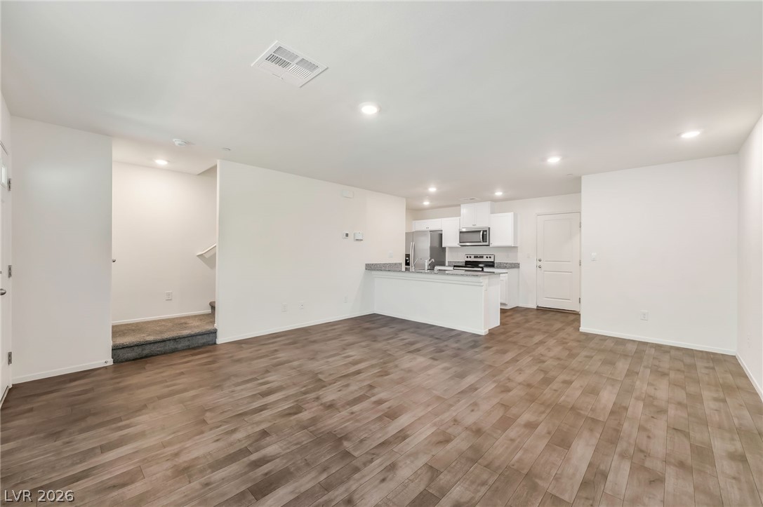 1127 Ruby Sparrow Street Property Photo 5