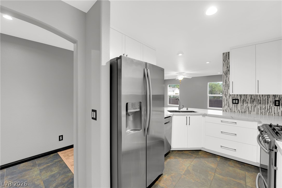 9074 Hombard Avenue Property Photo 6