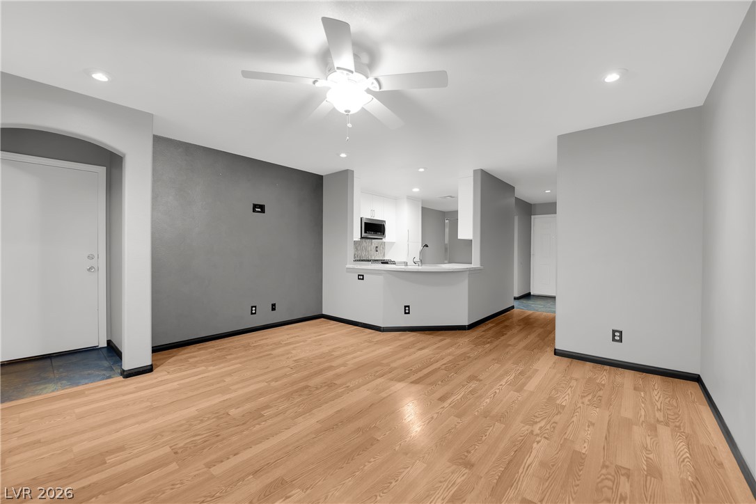 9074 Hombard Avenue Property Photo 12