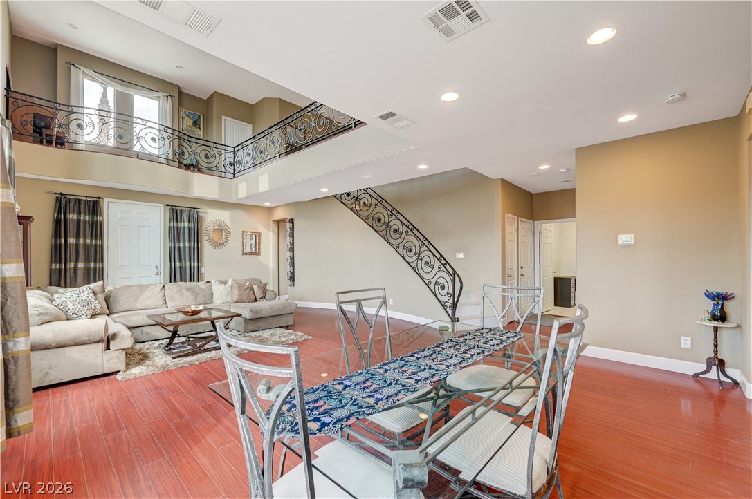 2943 Ainslie Lake Avenue Property Photo 17