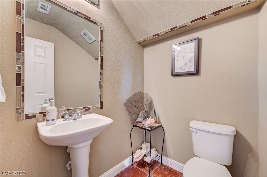 2943 Ainslie Lake Avenue Property Photo 19