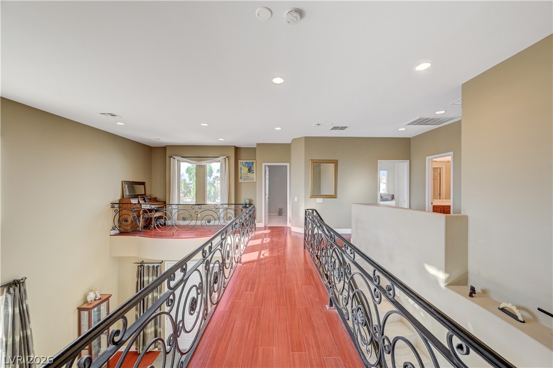 2943 Ainslie Lake Avenue Property Photo 43