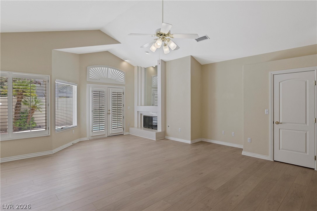 8133 Horizon Lake Drive Property Photo 6