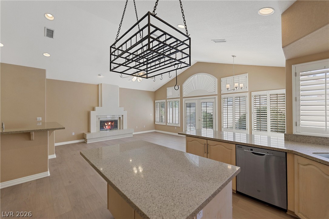 8133 Horizon Lake Drive Property Photo 23