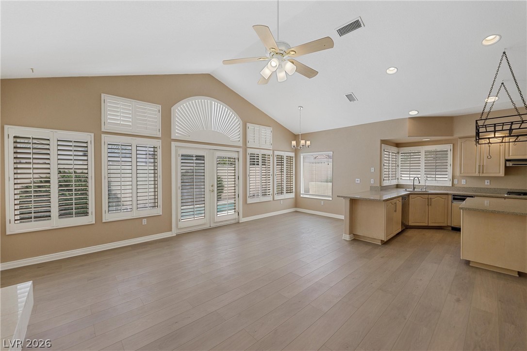 8133 Horizon Lake Drive Property Photo 26