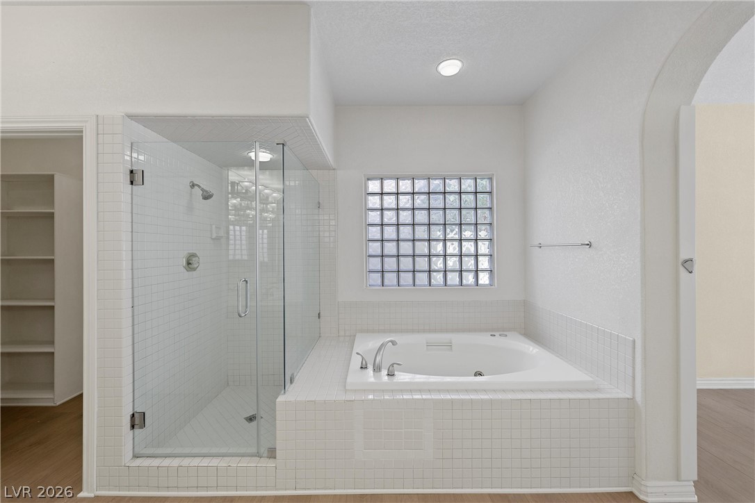 8133 Horizon Lake Drive Property Photo 33