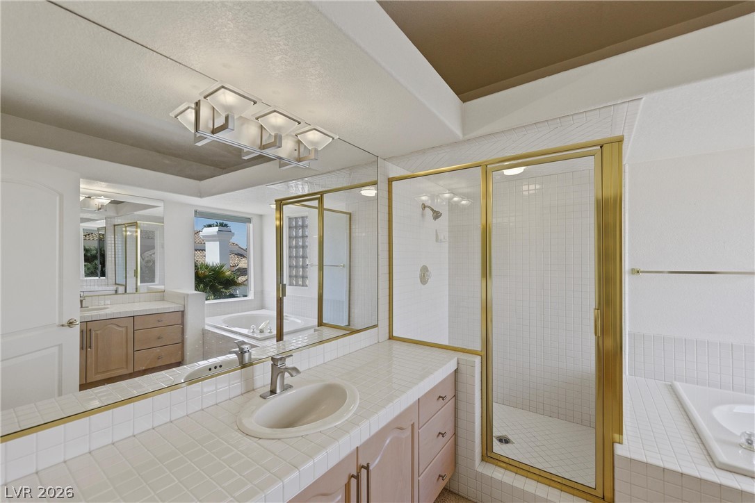 8133 Horizon Lake Drive Property Photo 38