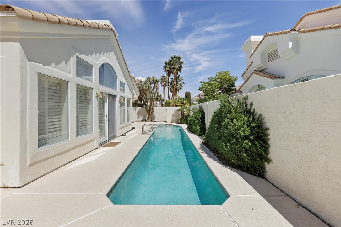 8133 Horizon Lake Drive Property Photo 40