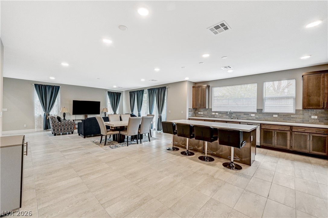 6853 Desert Finch Street Property Photo 15