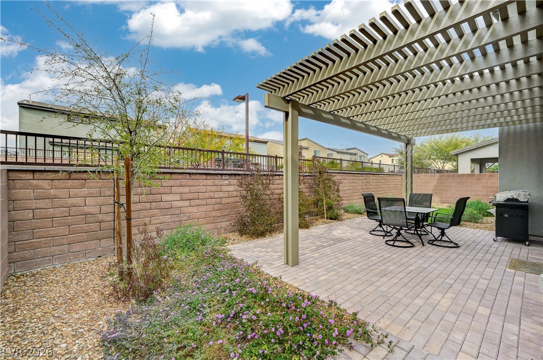 6853 Desert Finch Street Property Photo 54