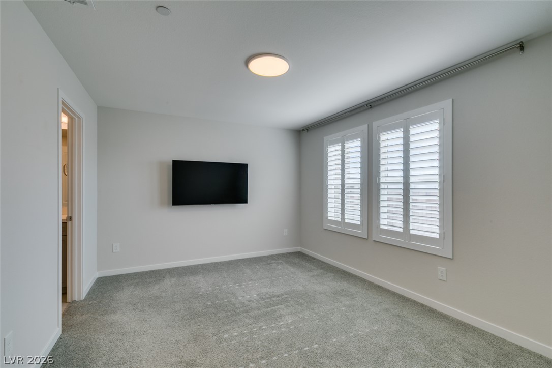 5618 Beguiling Falls Street Property Photo 4