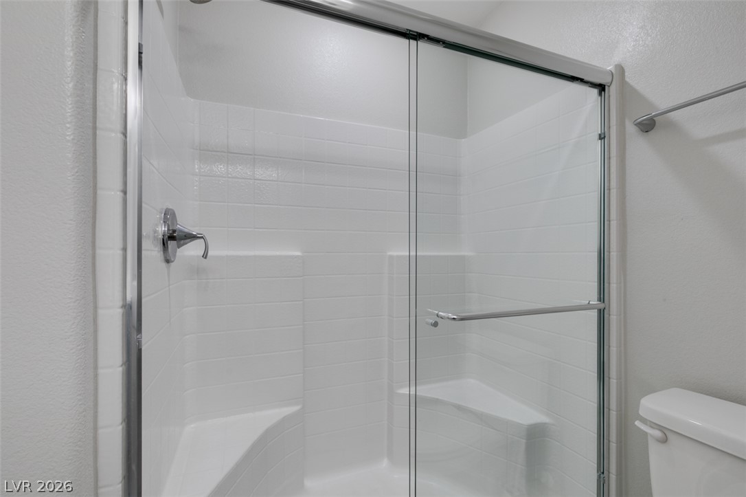 5618 Beguiling Falls Street Property Photo 6