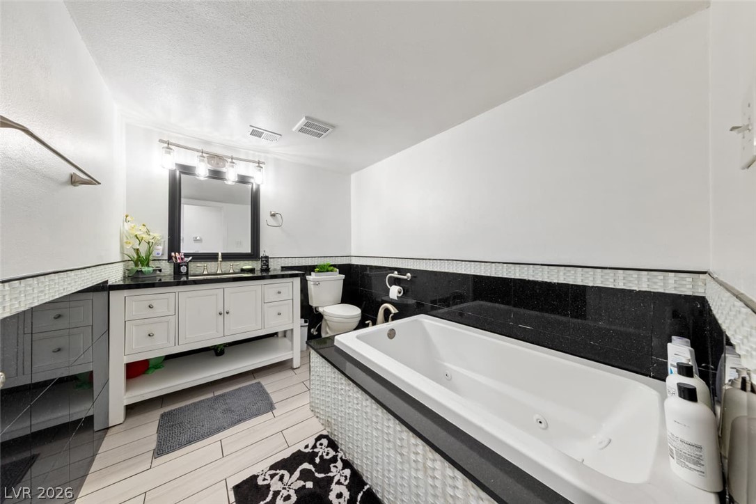 3969 Sorrento Way Property Photo 19