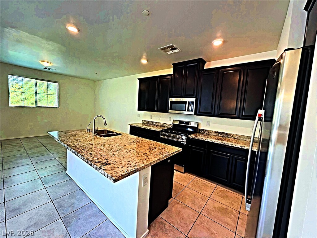 825 Spring Estates Avenue Property Photo 8