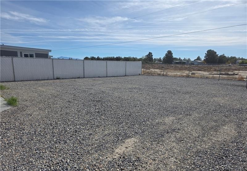 1611 East Gamebird Road Property Photo 35