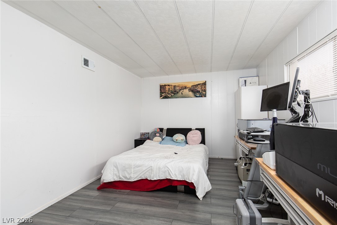 330 Sir Richard East Drive Property Photo 17
