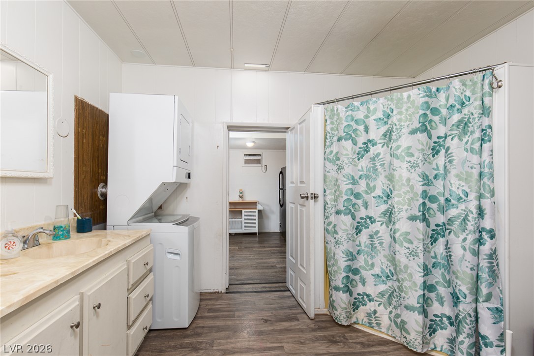 330 Sir Richard East Drive Property Photo 18